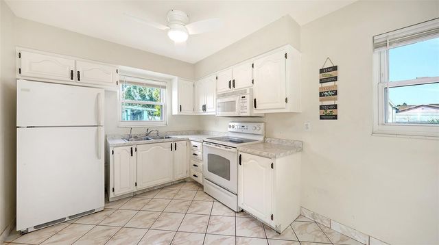 3307 NEWTOWN BOULEVARD, Sarasota, FL 34234
