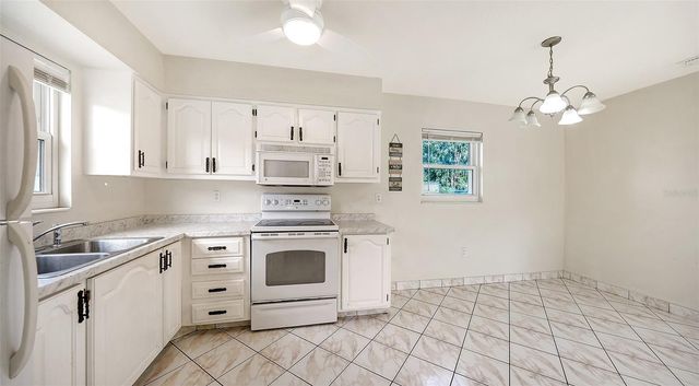 3307 NEWTOWN BOULEVARD, Sarasota, FL 34234