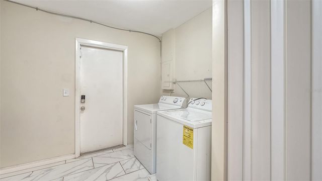 3307 NEWTOWN BOULEVARD, Sarasota, FL 34234