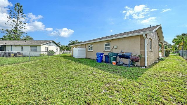 3307 NEWTOWN BOULEVARD, Sarasota, FL 34234