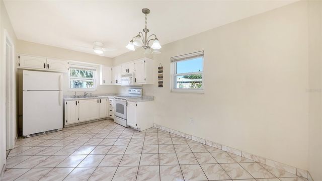 3307 NEWTOWN BOULEVARD, Sarasota, FL 34234