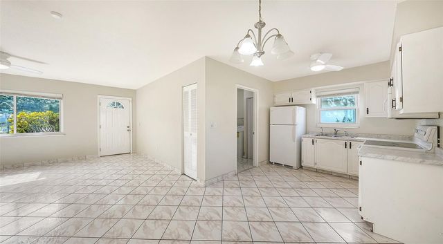 3307 NEWTOWN BOULEVARD, Sarasota, FL 34234