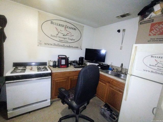 3523 S Laredo St, San Antonio, TX 78207