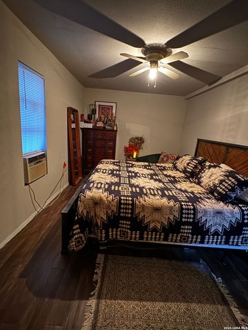 3523 S Laredo St, San Antonio, TX 78207