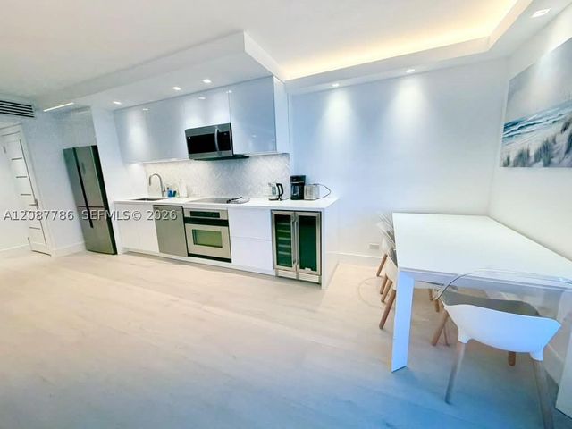 2301 Collins Ave 920, Miami Beach, FL 33139