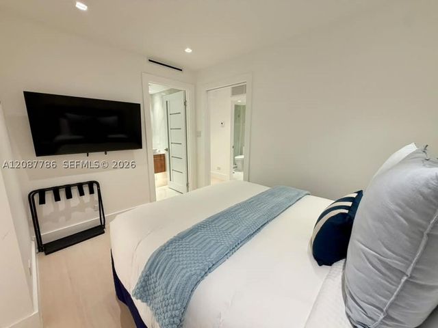 2301 Collins Ave 920, Miami Beach, FL 33139