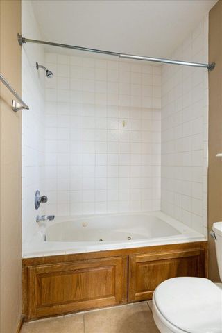 1202 1st St, Elgin, OK 73538