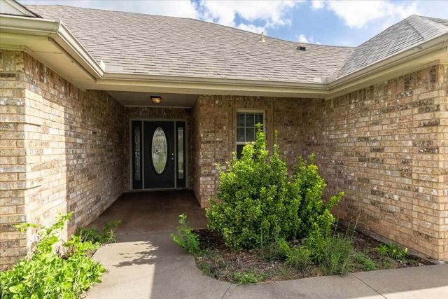 1202 1st St, Elgin, OK 73538