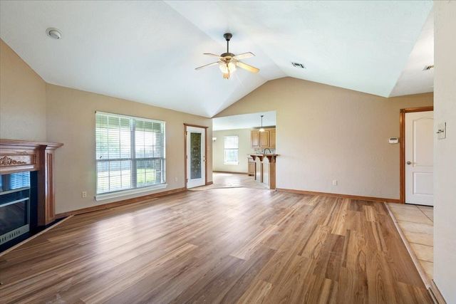 1202 1st St, Elgin, OK 73538