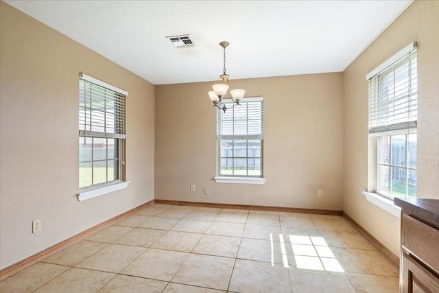 1202 1st St, Elgin, OK 73538