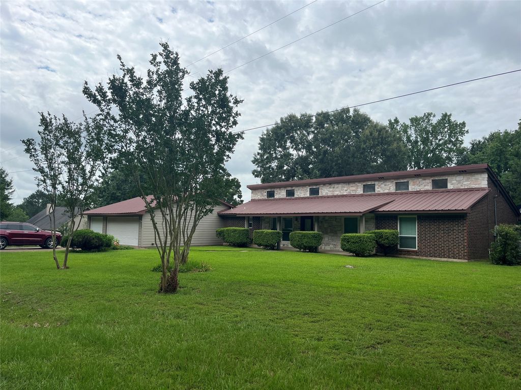 132 County Road 2933, Pittsburg, TX 75686