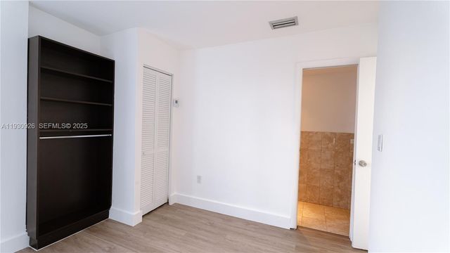 3716 NE 168th St 304, North Miami Beach, FL 33160