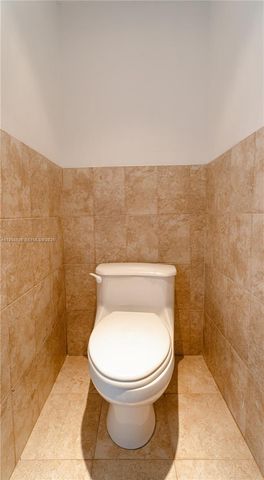 3716 NE 168th St 304, North Miami Beach, FL 33160