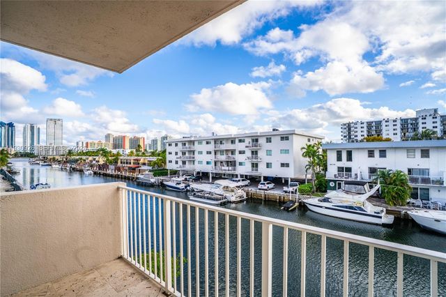 3716 NE 168th St 304, North Miami Beach, FL 33160