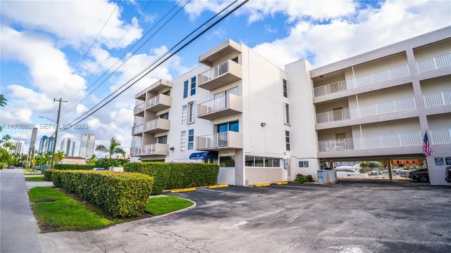 3716 NE 168th St 304, North Miami Beach, FL 33160