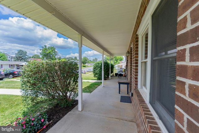 304 E 12TH AVE, Ranson, WV 25438