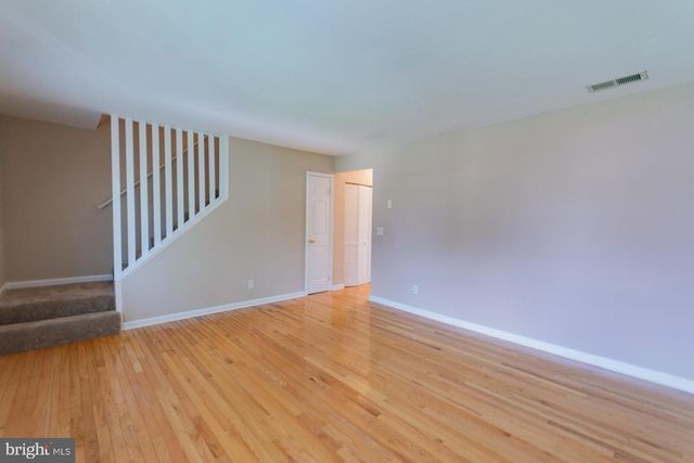 304 E 12TH AVE, Ranson, WV 25438