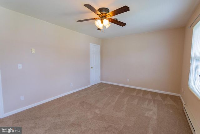 304 E 12TH AVE, Ranson, WV 25438