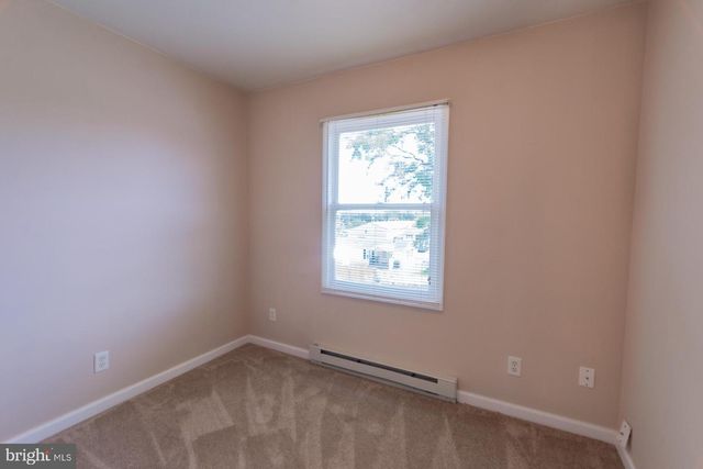 304 E 12TH AVE, Ranson, WV 25438