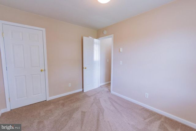 304 E 12TH AVE, Ranson, WV 25438