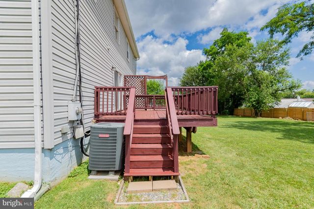 304 E 12TH AVE, Ranson, WV 25438