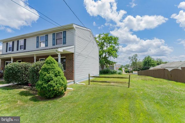 304 E 12TH AVE, Ranson, WV 25438