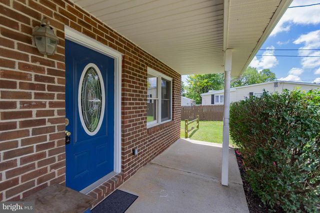 304 E 12TH AVE, Ranson, WV 25438