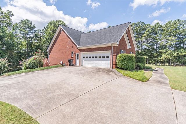 3562 Thompson Mill Road, Buford, GA 30519