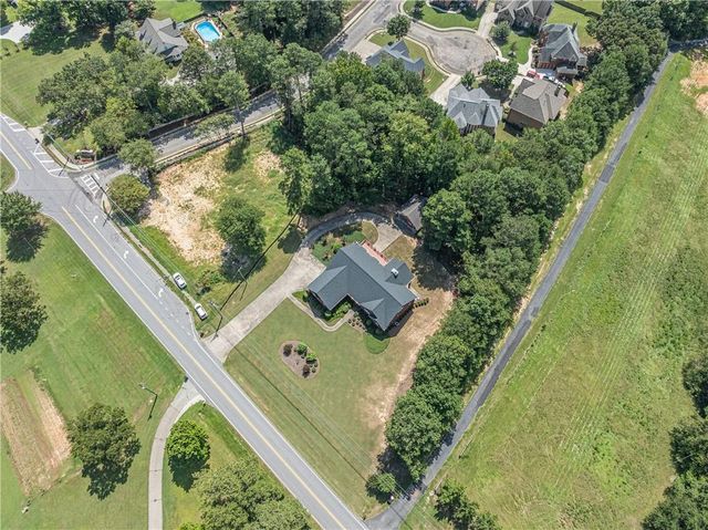3562 Thompson Mill Road, Buford, GA 30519
