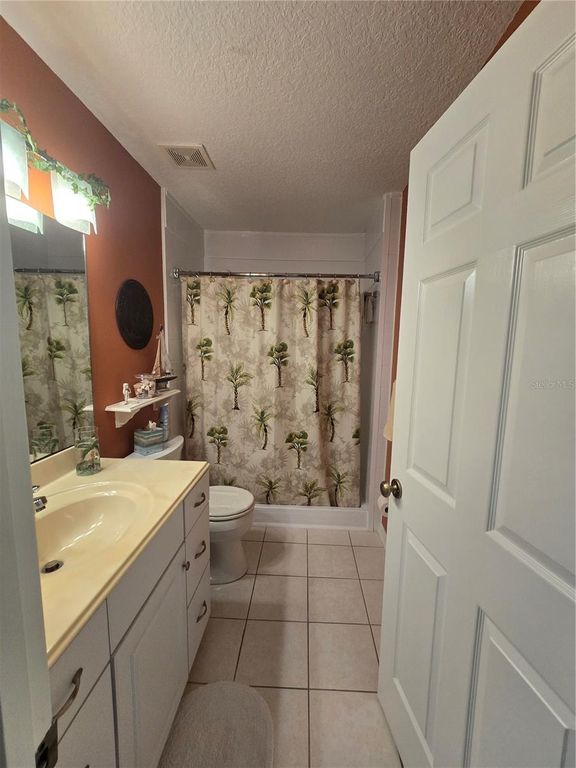 Image 14 of property listing at 516 SWEETWATER WAY, Haines City, FL 33844