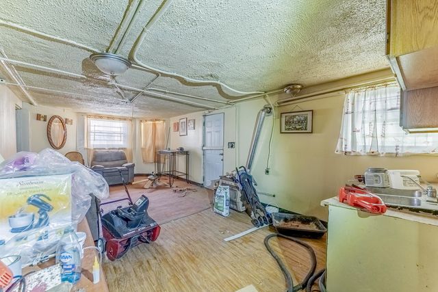 906 N Springfield Avenue, Chicago, IL 60651