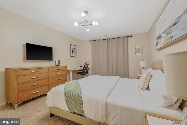 2407 SHURLOCK CT, Mount Laurel, NJ 08054