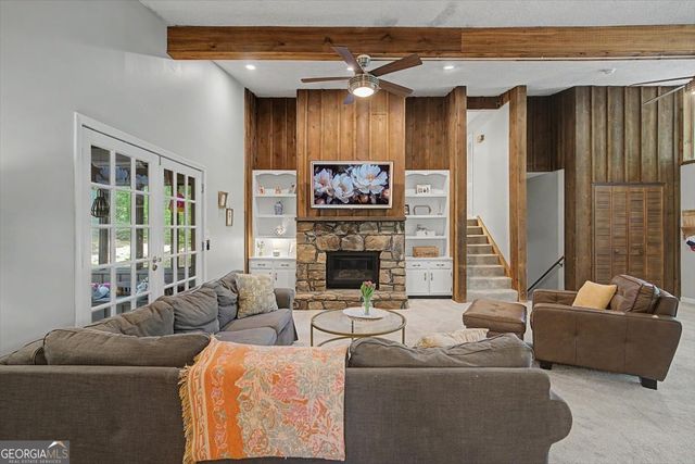 107 Lisa Lane, Carrollton, GA 30117