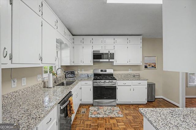 107 Lisa Lane, Carrollton, GA 30117