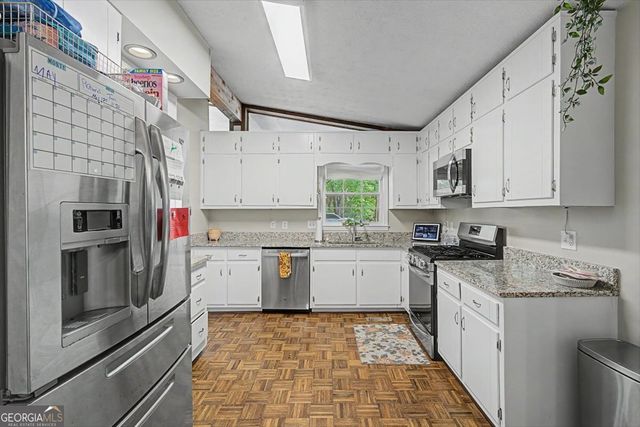 107 Lisa Lane, Carrollton, GA 30117
