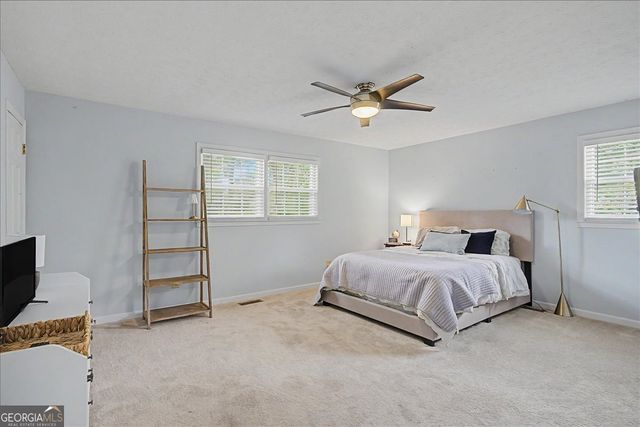 107 Lisa Lane, Carrollton, GA 30117