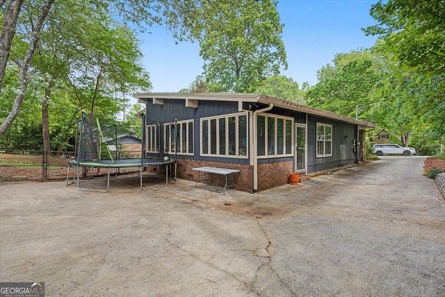 107 Lisa Lane, Carrollton, GA 30117