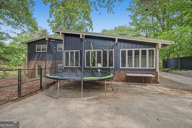107 Lisa Lane, Carrollton, GA 30117
