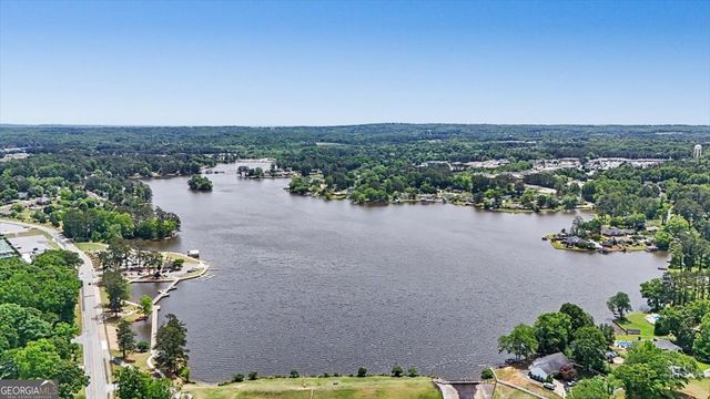 107 Lisa Lane, Carrollton, GA 30117