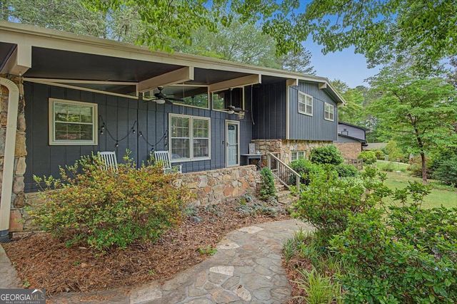 107 Lisa Lane, Carrollton, GA 30117