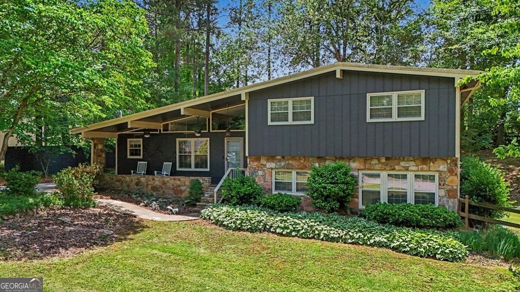 107 Lisa Lane, Carrollton, GA 30117