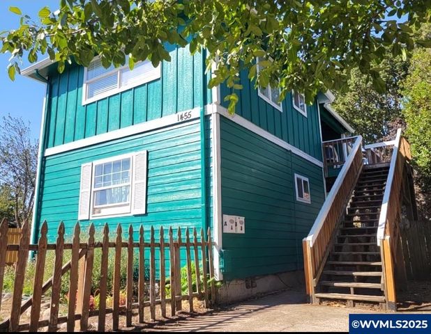 1455 Waller (A & B) St SE, Salem, OR 97301