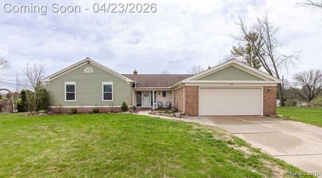 839 Spartan Drive, Rochester Hills, MI 48309