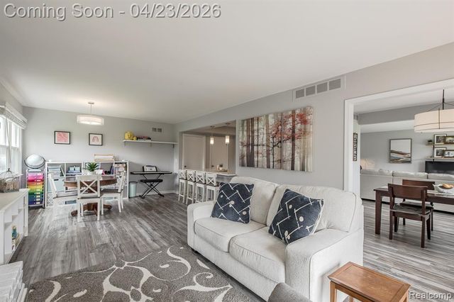 839 Spartan Drive, Rochester Hills, MI 48309