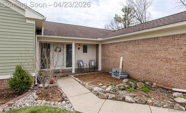 839 Spartan Drive, Rochester Hills, MI 48309