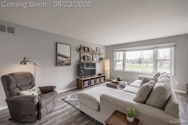 839 Spartan Drive, Rochester Hills, MI 48309