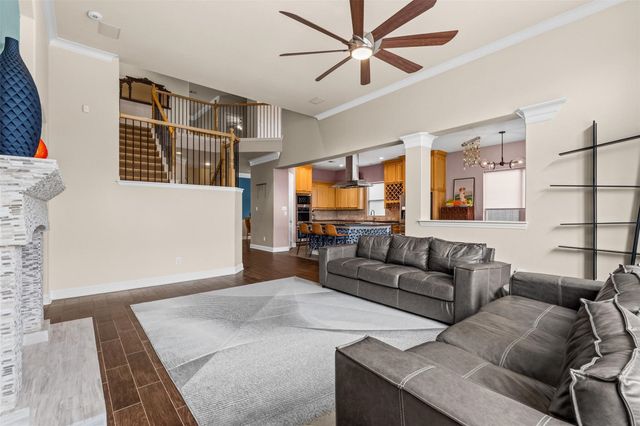 1005 High Hawk Trail, Euless, TX 76039