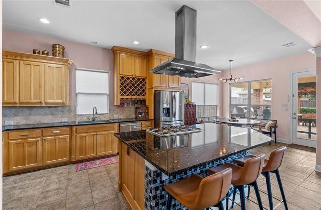 1005 High Hawk Trail, Euless, TX 76039