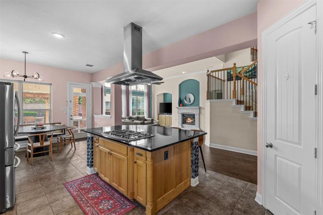 1005 High Hawk Trail, Euless, TX 76039