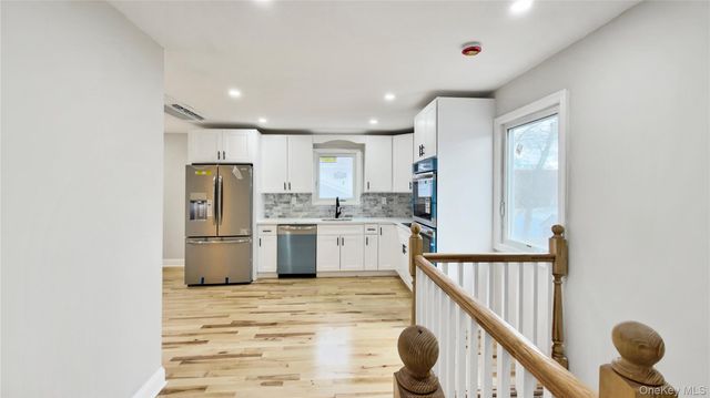 37 Deal Road, Island Park, NY 11558